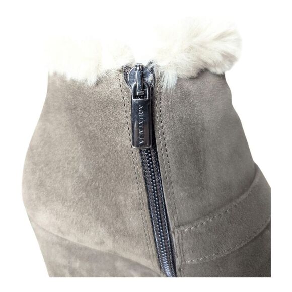 NWOB AQUATALIA Carlotta Faux Fur Wedge Bootie Size 39 - Picture 10 of 10